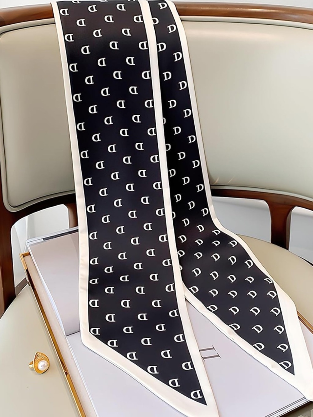 Black & White Patterned Scarf - Elegant Silk-Feel T- Willy
